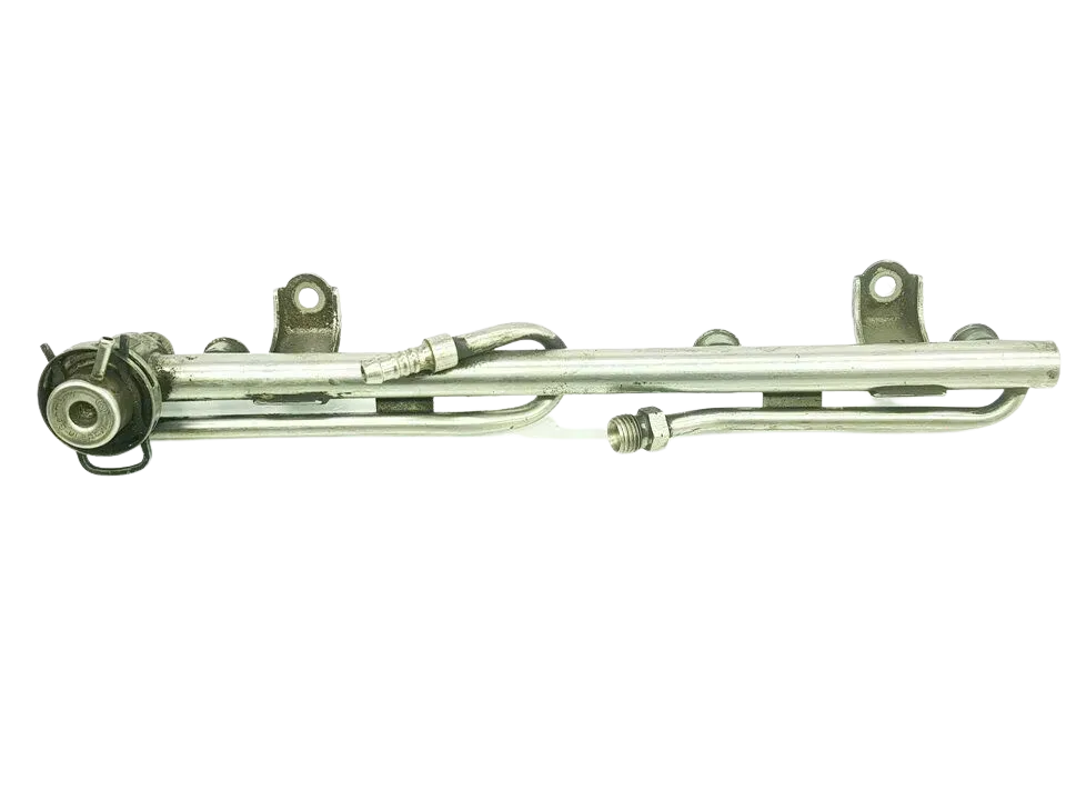 VW Passat 3BG Audi A4 Kraftstoffverteiler 1,6 75kw 102PS ALZ Motor Druckregler - Bild 1