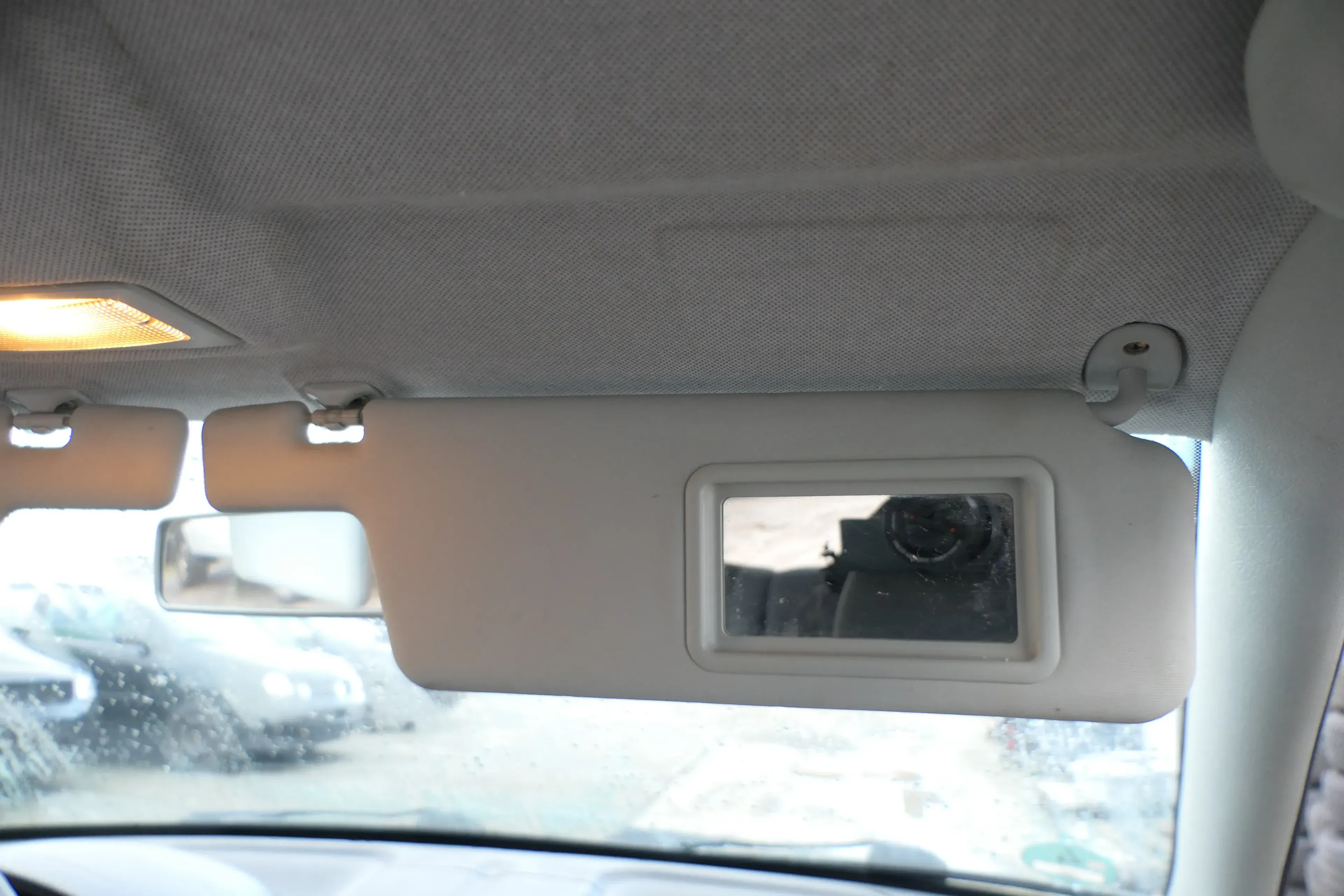 VW Polo Kombi 6K Ibiza Sonnenblenden Sonnenblende rechts vorne vorn Spiegel - Bild 1