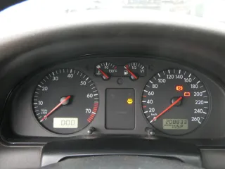 VW Passat 3B Tacho Tachometer Kombiinstrument 208.000km 3B1919860 Benziner - Bild 1