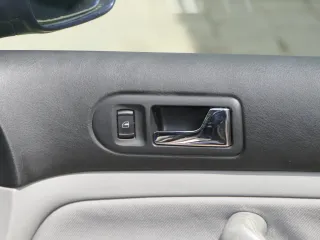 VW Golf 4 2/3-Türer Türverkleidung Verkleidung Tür vorne rechts - grau - Bild 4