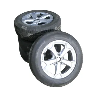 4x Audi Q3 Alufelgen 215/65R17 99H Winterreifen Reifen 3,5-4,5mm 83A071497-8Z8 - Bild 1