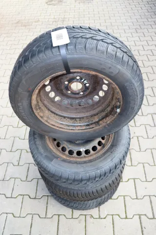 Skoda Superb 3U Passat 3BG Felgen Reifen Winterreifen M+S 195/65 R15 91T 6-7mm - Bild 2