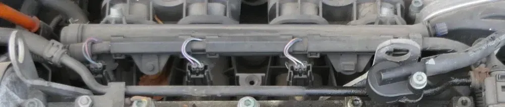 Polo 9N 6L A2 Einspritzdüsen Düsen + Leiste 036906031M 1,4 16V BBY 55kw 75PS - Bild 1