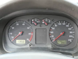 VW Golf 4 Tacho Tachometer Kombiinstrument 233.000km 1J0920802 1,4 16V 75PS 55kw - Bild 1