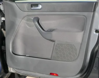 VW Golf Plus 5M 1x Türverkleidung Verkleidung Tür vorne rechts schwarz /anthrazi - Bild 1