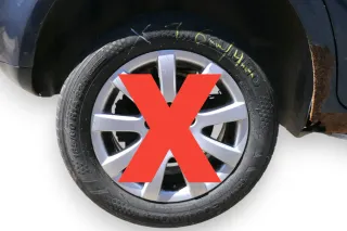 2x VW Golf 3 9N 6Y Reifen 185/60 R14 82H Sommerreifen 2x ca. 4-6mm NUR REIFEN - Bild 1