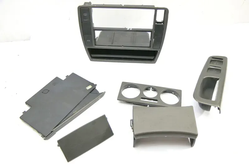 VW Passat 3B Mittelkonsole Verkleidung 3B0858069K Aschenbecher Netz Optik Dekor - Bild 1