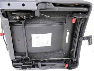 VW Touran Sitz hinten links (hintern Fahrersitz) Rücksitz Isofix - Bild 4