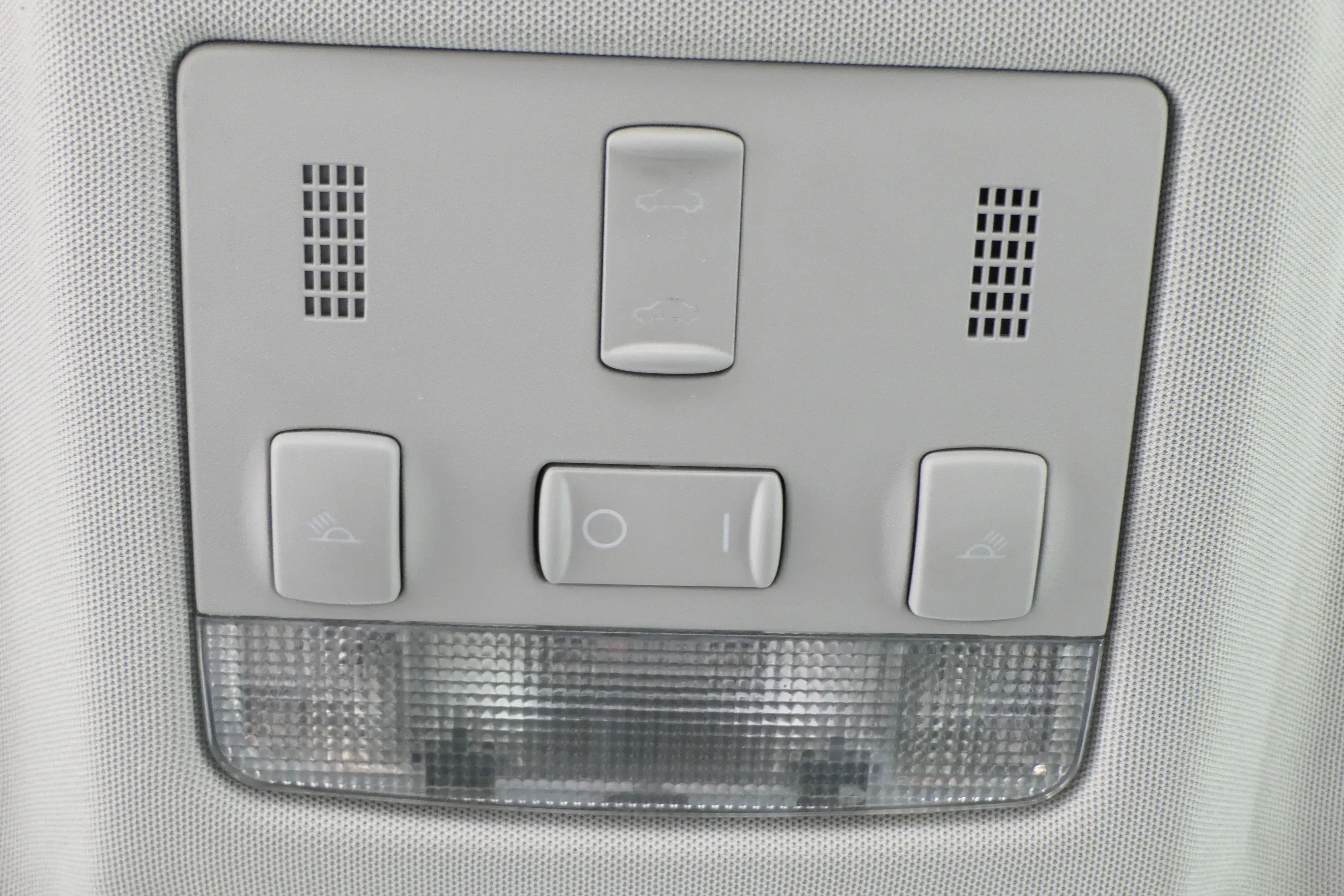 Audi A2 8Z Innenraumleuchte Leuchte innen Leselampe Leseleuchte 8Z0947111E EC3 - Bild 1