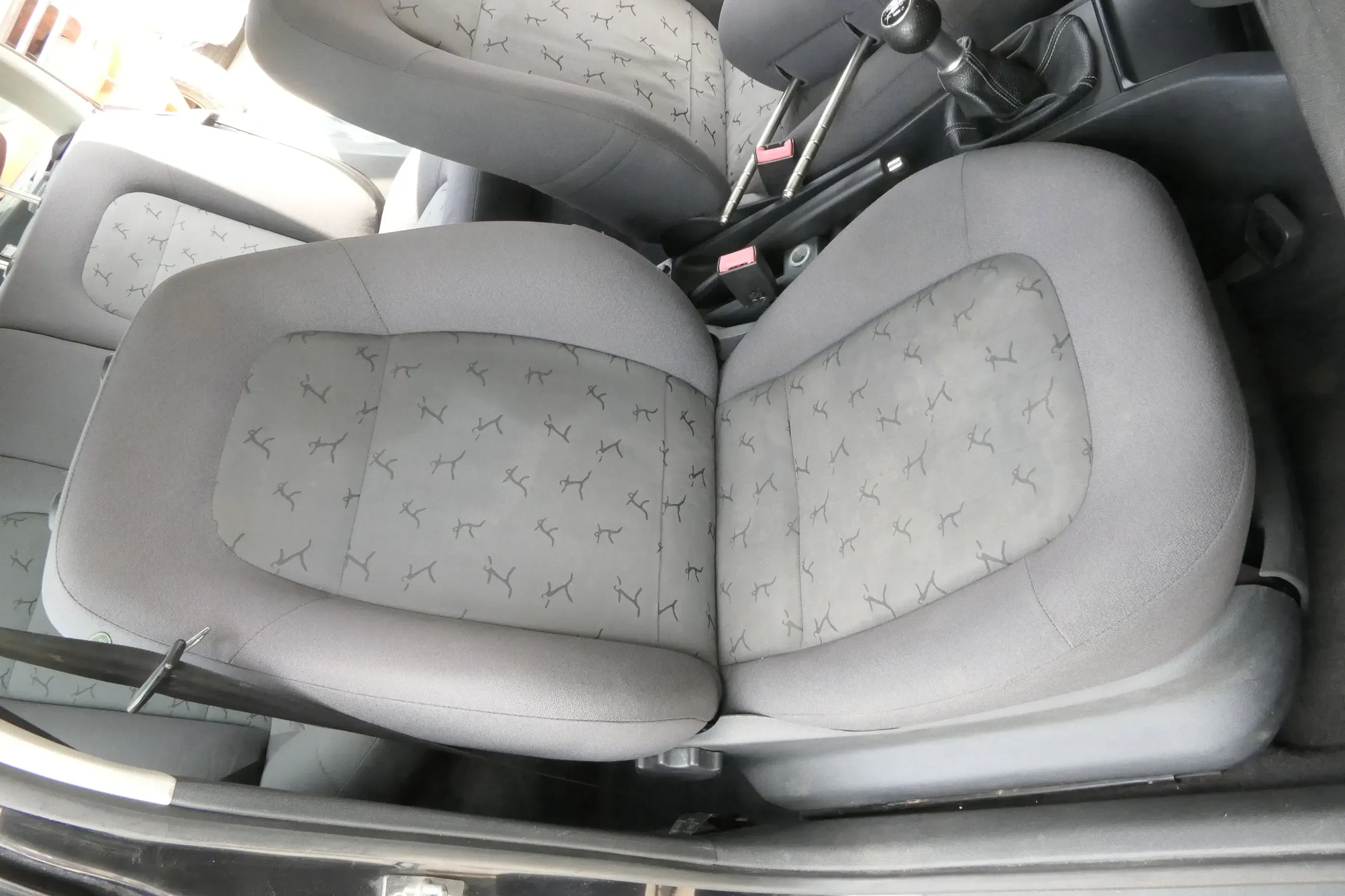 VW Caddy 3 2k Sitz Fahrersitz vorne links +rechts Beifahrersitz Sitzheizung - Bild 1