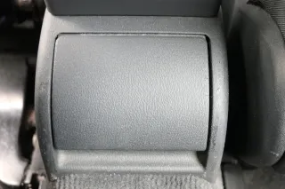 Audi A3 8L Aschenbecher Zigarettenanzünder hinten schwarz 8L0857961  6PS - Bild 1
