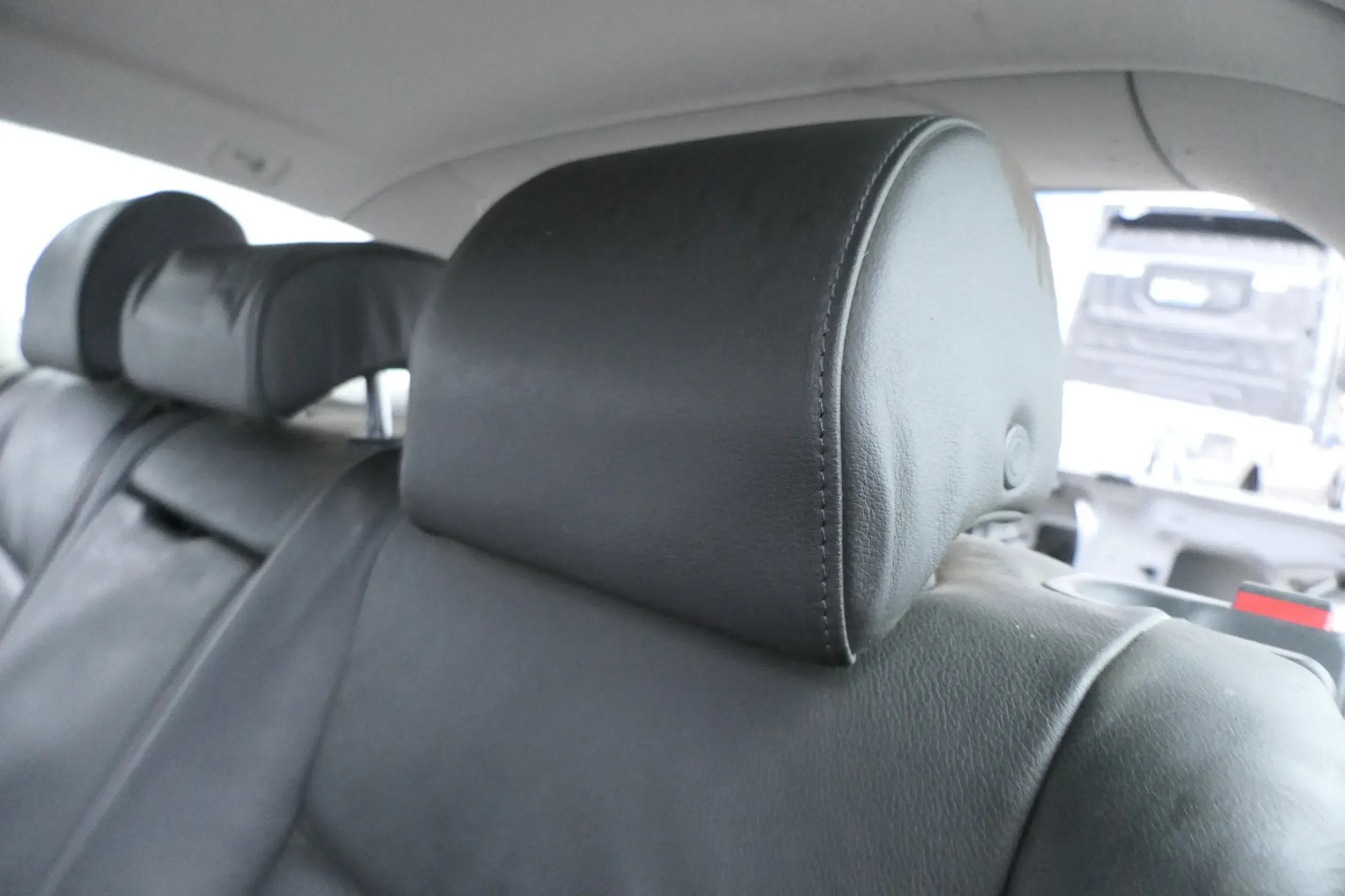 Audi A6 4F C6 Kopfstütze hinten links Kopfstützen Leder 4F0885973L 25D Milano sc - Bild 1