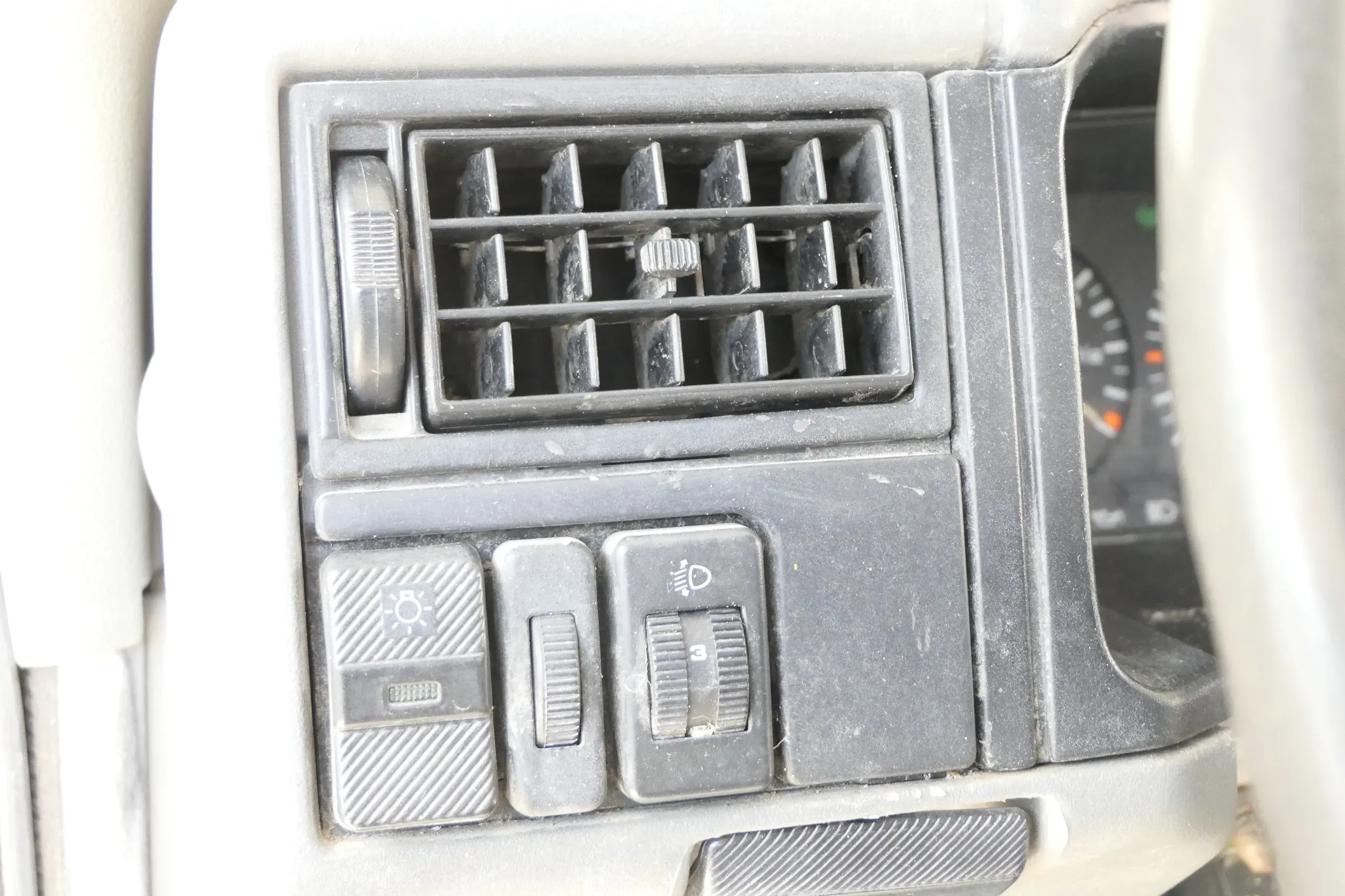 VW T4 Lüftungsdüse Düse Lüftung vorne links 701819704 191819707E 01C - Bild 1