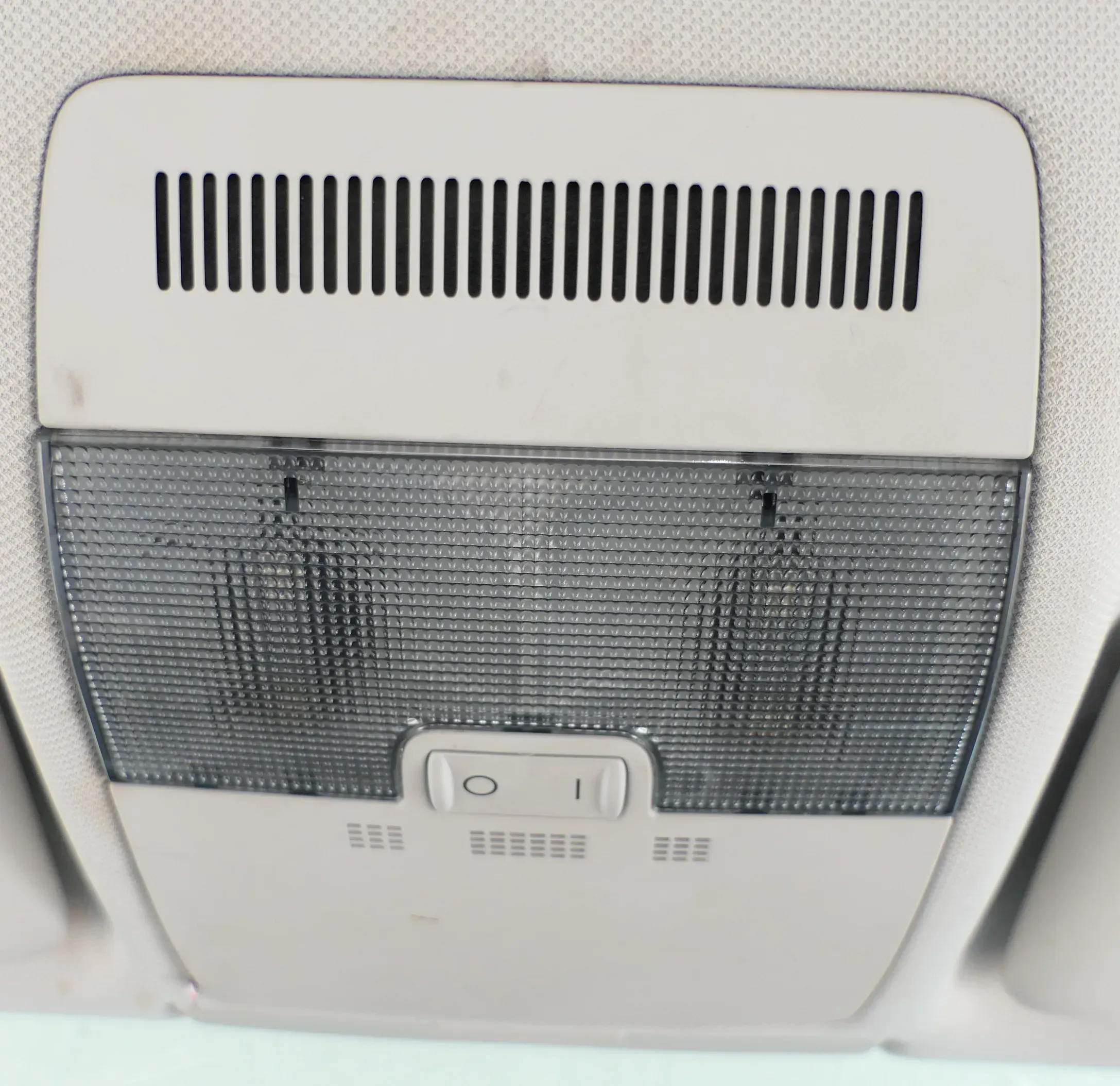 Audi A3 8P Schalter Innenleuchte Leuchte Lampe Leseleuchte 8P0947135D 9NQ - Bild 1