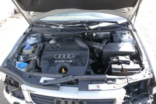 Audi A3 8L Steuergerät 1,9 TDI 66kw 90PS ALH Motor 038906018AR - Bild 1