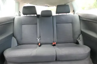 VW Polo 9N 9N3 Sitz Rückbank Sitzfläche Sitze 3 Punkt Gurt hinten mit Kopfstütze - Bild 1