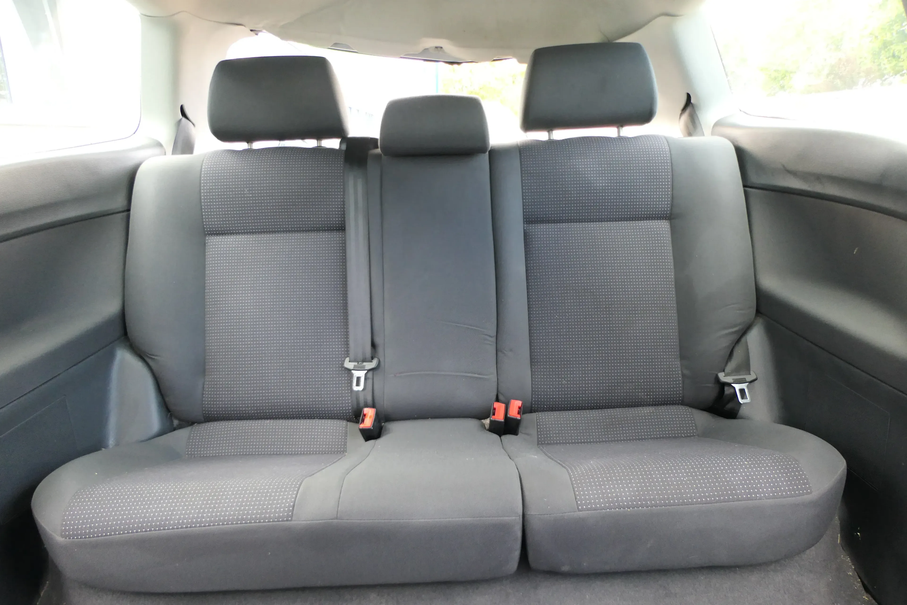 VW Polo 9N 9N3 Sitz Rückbank Sitzfläche Sitze 3 Punkt Gurt hinten mit Kopfstütze - Bild 1