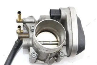 VW Golf 5 Touran Drosselklappe 06A133062AT BSE 1,6l BSF 75kw 105PS - Bild 1