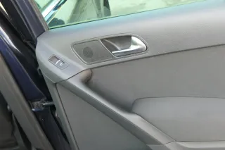 VW Tiguan 5N 1x Türverkleidung Verkleidung Tür hinten rechts schwarz - Bild 2