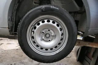 4x Felgen Caddy 2K 195/65 R15 Winterreifen Felge 6jx15H2 ET47 Reifen 6-7mm - Bild 1