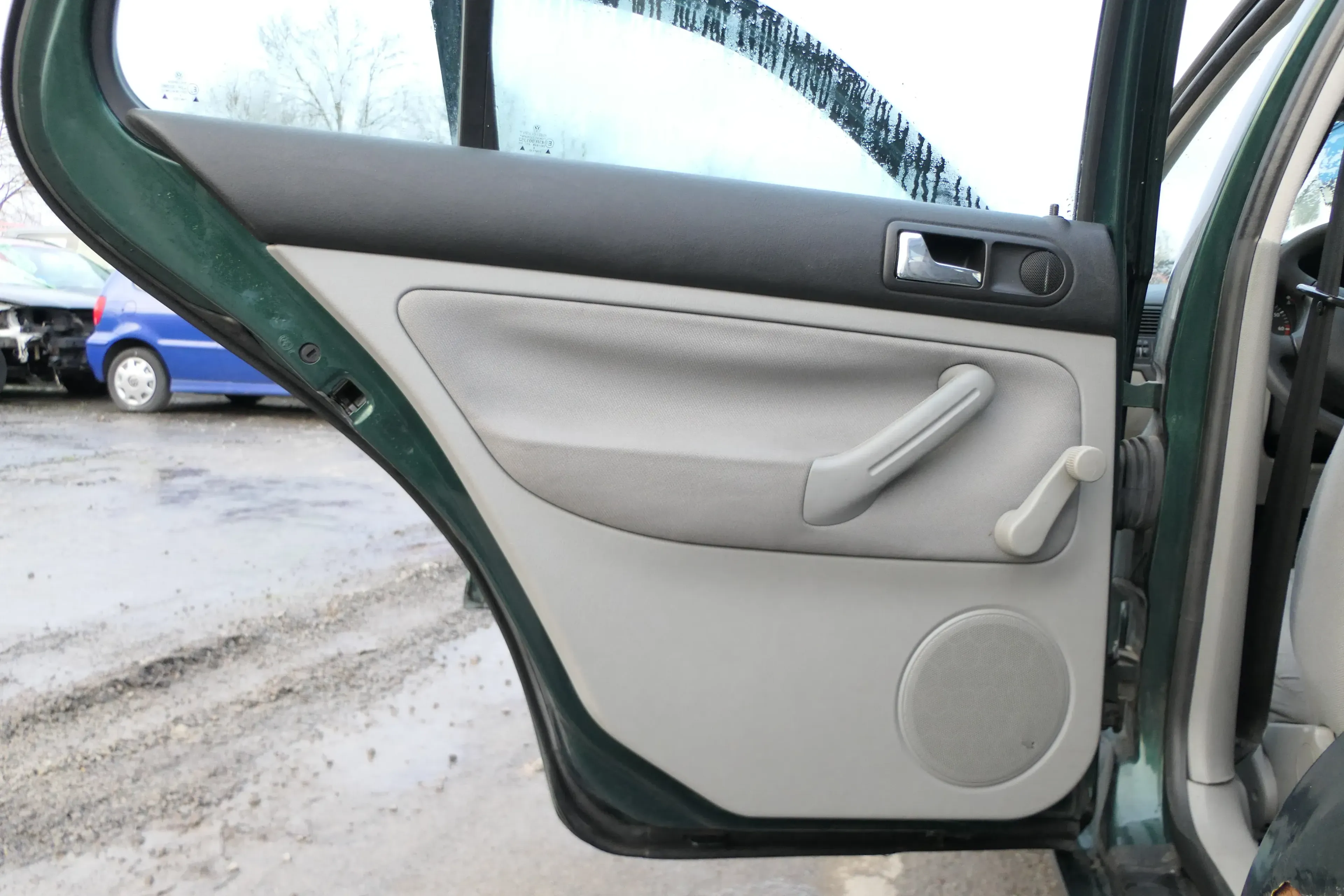 1x VW Golf 4 1J Limousine Türverkleidung Verkleidung Tür hinten links grau - Bild 1