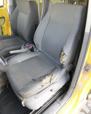 VW Caddy 3 2k Sitz Fahrersitz vorne links Fahrer (ohne Kopfstütze) - Bild 2
