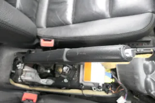 Audi A4 8E B6 B7 Handbremse Feststellbremse schwarz Leder Griff - Bild 1