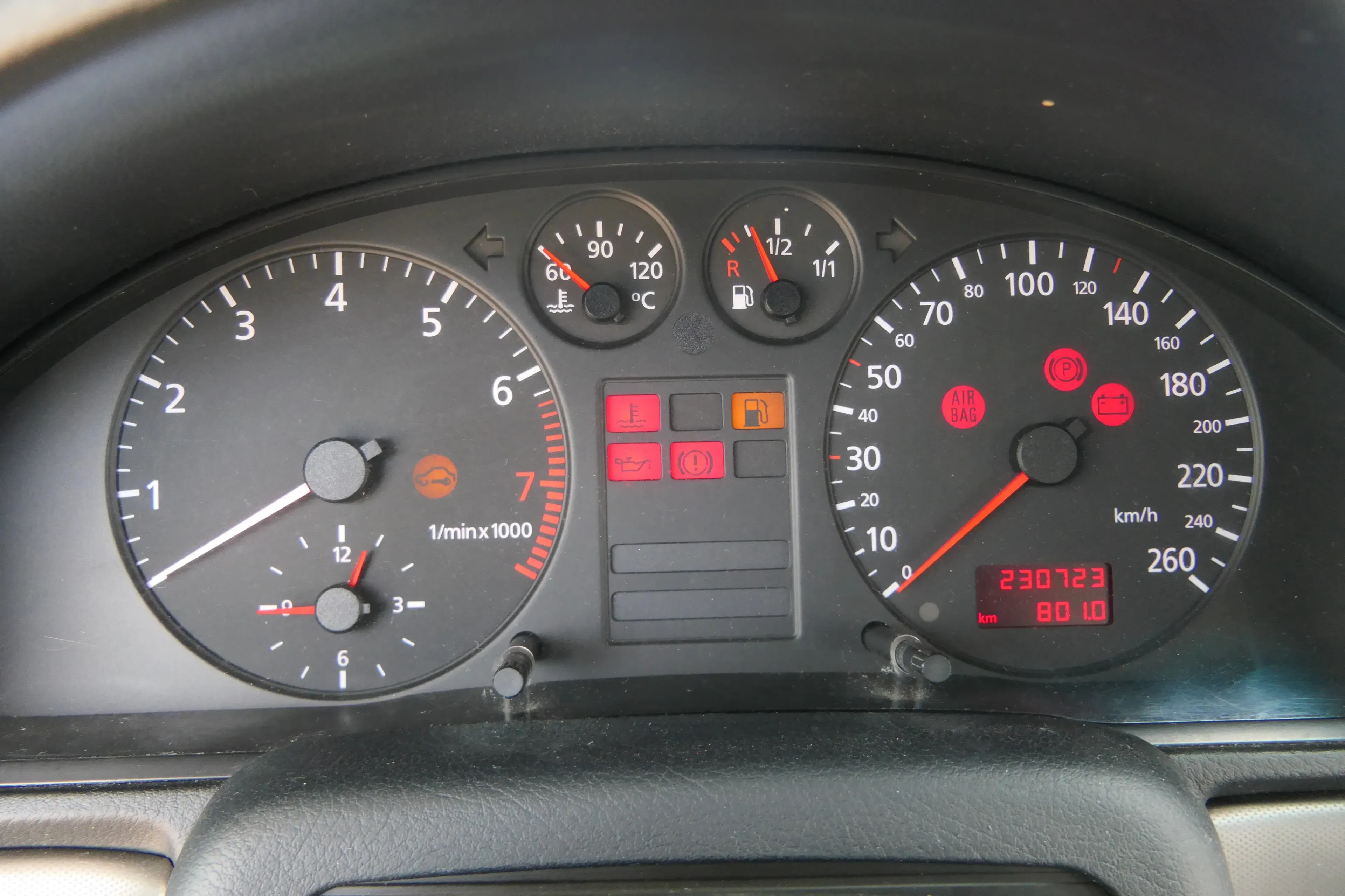 Audi A4 B5 Tacho Tachometer Kombiinstrument 230000km 8D0919861C Benziner 1,8 ADR - Bild 1