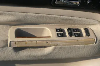 1x Golf 4 Bora Türverkleidung Verkleidung Tür vorne links 4/5-Türer hellbeige - Bild 2