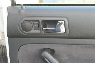 1x VW Golf 4 1J Limousine Türverkleidung Verkleidung Tür hinten rechts schwarz - Bild 3