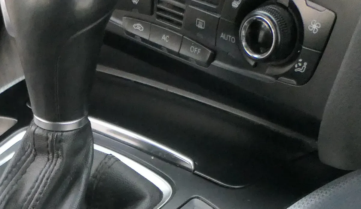 Audi A4 8K Aschenbecher vorne 8K0857951C V10 schwarz - Bild 1