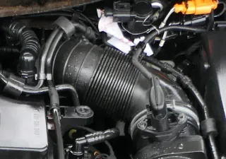 VW Touran Passsat 3C Luftschlauch Schlauch Rohr Luft 3C0129654P 2,0 TDI BMN - Bild 1