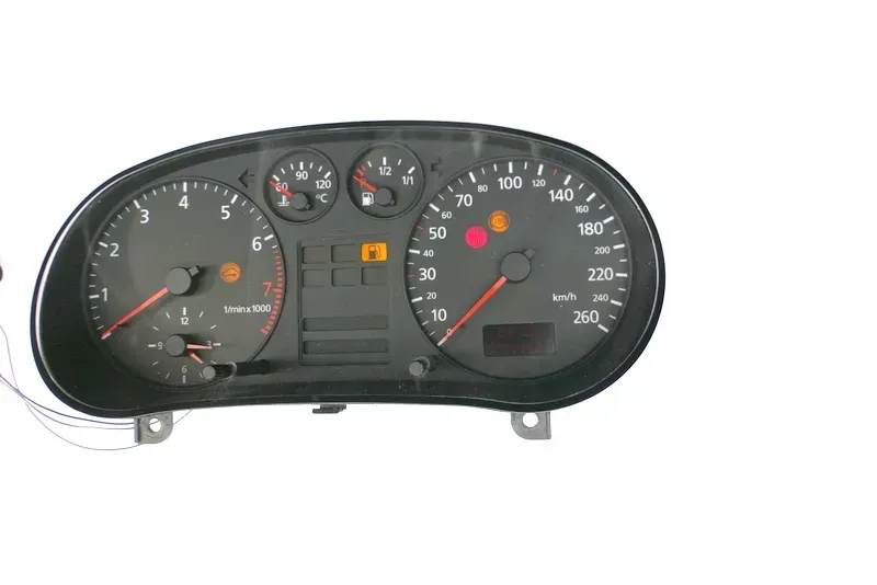 Audi A3 8L Tacho Tachometer Kombiinstrument 257.000km 8L0919860E Benziner 1,6 - Bild 1