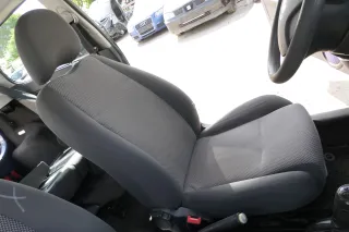 VW Fox Sitz Fahrersitz vorne links OHNEAirbag höhenverstellbar  v - Bild 3