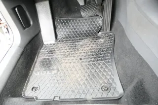2x Original Golf 5 1K Fußmatte Fußmatten Gummi Gummimatte links + rechts vorne - Bild 2