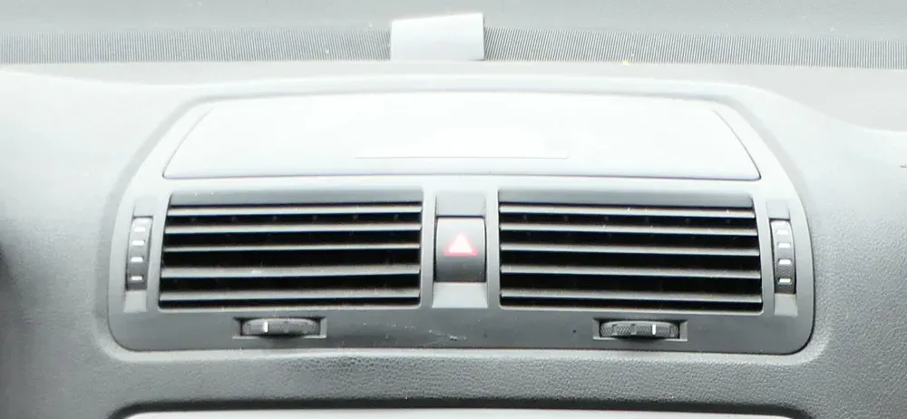 Skoda Octavia 1Z Mittelkonsole Verkleidung Lüftungsdüse Klappe Abdeckung mitte - Bild 1