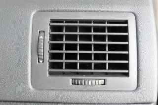 Skoda Fabia 6Y Lüftungsdüse Düse Lüftung vorne rechts 6Y0819702  Luftdüse - Bild 1
