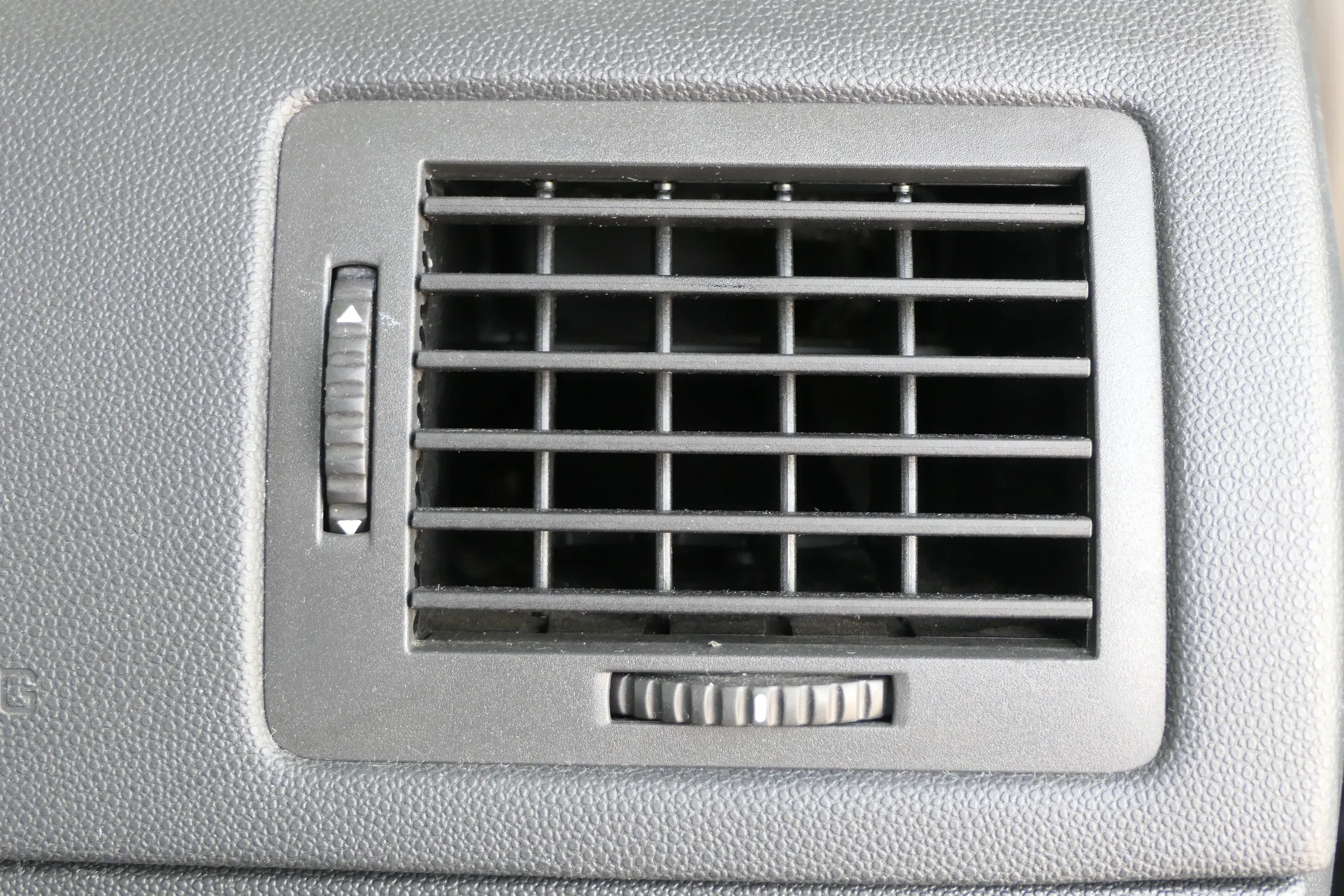 Skoda Fabia 6Y Lüftungsdüse Düse Lüftung vorne rechts 6Y0819702  Luftdüse - Bild 1