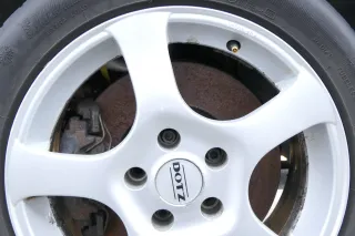 VW Passat 3C Golf Reifen 205/55 R16 Alufelgen KBA 45338 Felgen Reifen wechseln - Bild 2