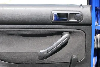 1x VW Golf 4 1J Limousine Türverkleidung Verkleidung Tür hinten links Griff Öffn - Bild 2