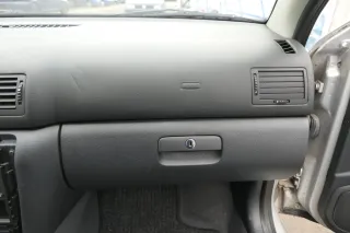 Skoda Octavia 1U Deckel Klappe für Handschuhfach Handschuhfachdeckel onyx anthra - Bild 1