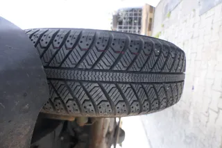 2x Golf 3 Vento 175/70 R13 82T Allwetterreifen M+S Reifen  ca. 7mm NUR REIFEN - Bild 2
