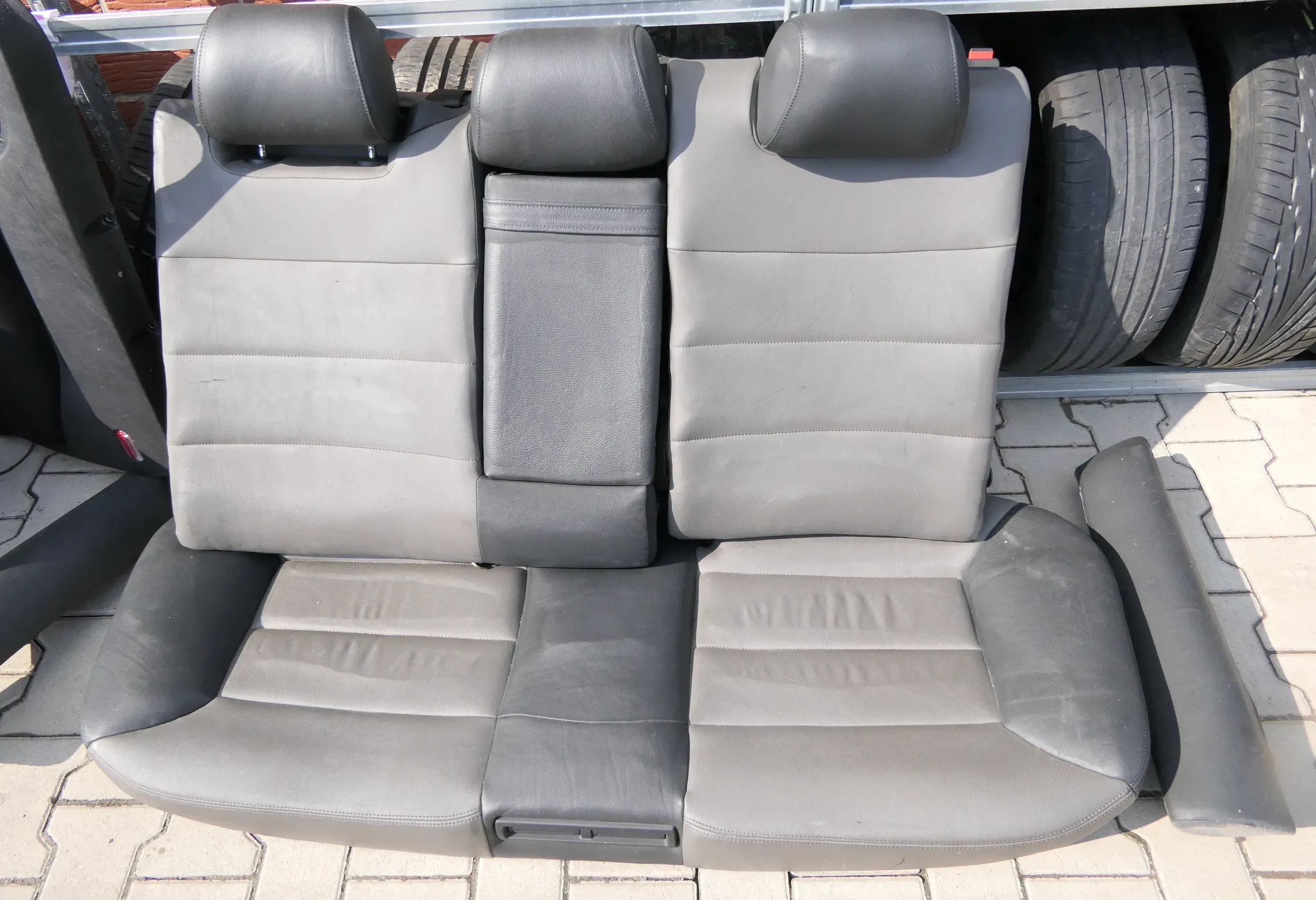 Audi A6 4B Avant Kombi Rückbank Rücksitzbank Sitz Rücksitz 3 Punkt Gurt Leder - Bild 1