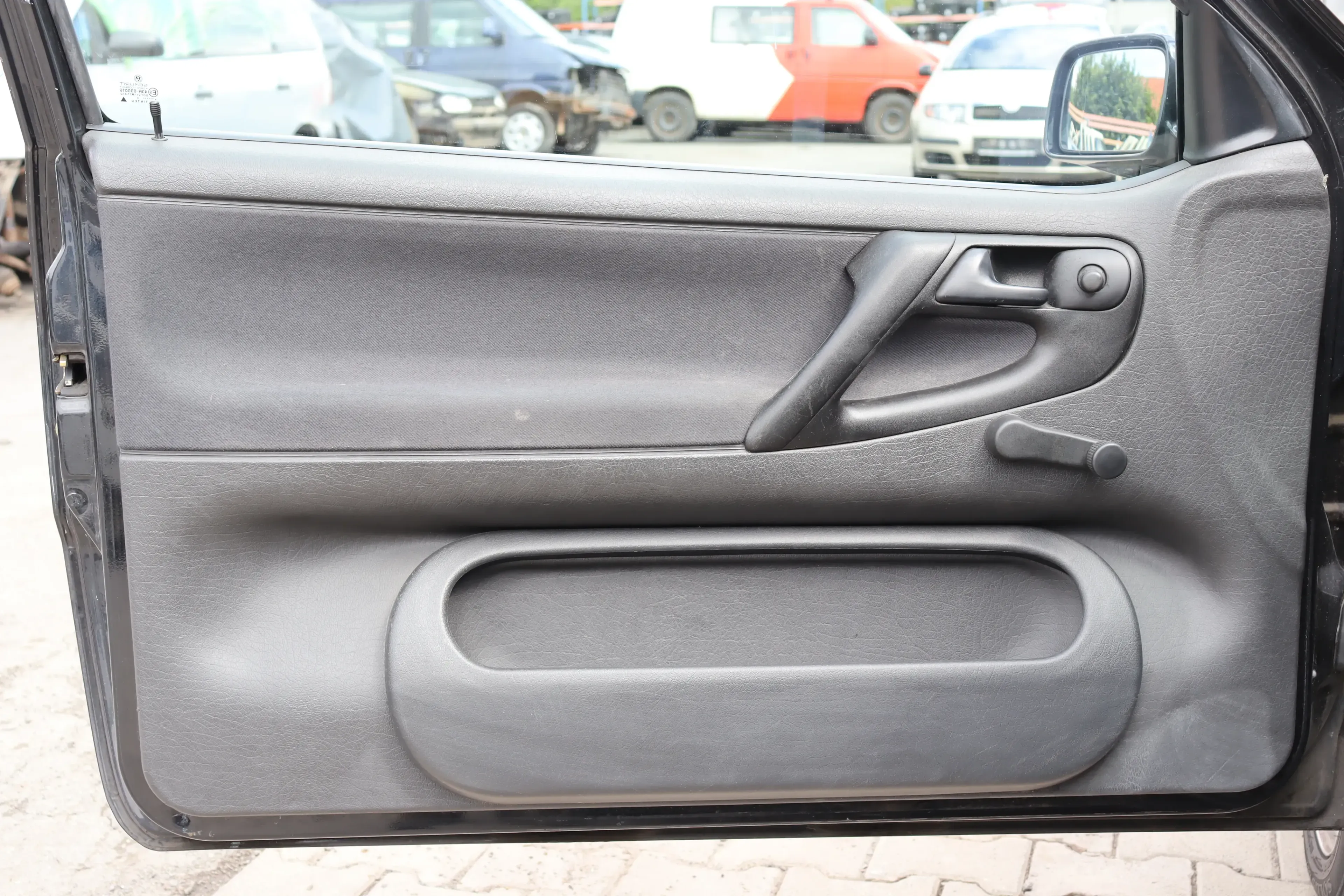 VW Polo 6N Türverkleidung Verkleidung Tür vorne links off-black - Bild 1