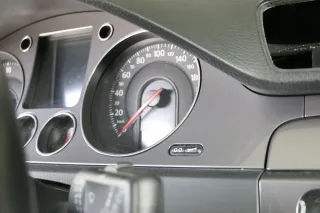 Passat 3C CC Mittelkonsole Verkleidung Radio Klappe Abdeckung Dekor dark rhodium - Bild 2