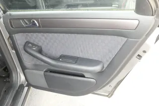 Audi A6 4B Türverkleidung Verkleidung Tür vorne +hinten links rechts soul schwar - Bild 3