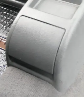 Audi A3 8L Aschenbecher Zigarettenanzünder hinten (bis ca.2000) - Bild 2