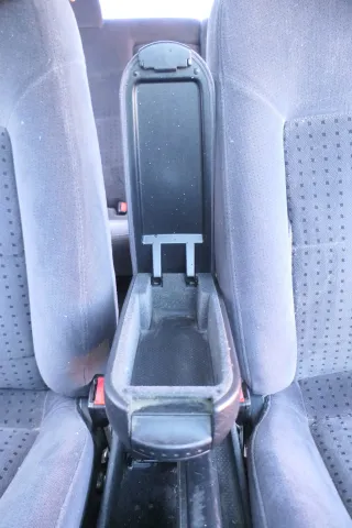VW Passat 3B Mittelarmlehne Armlehne Lehne Mitte Original schwarz dunkel Velour - Bild 2