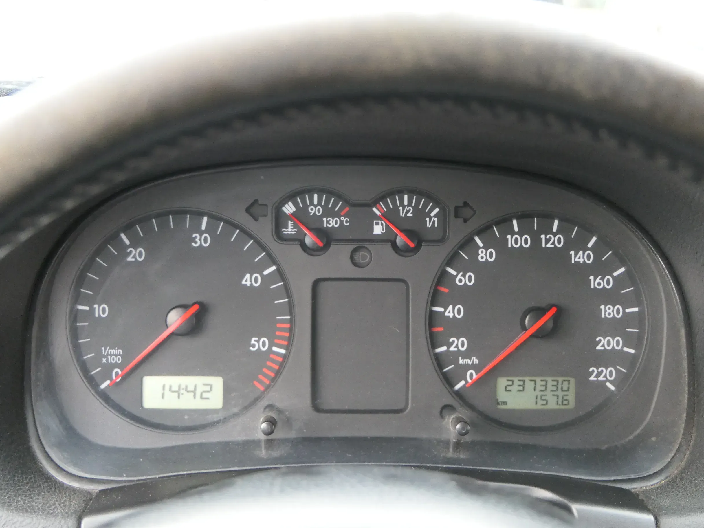 VW Golf 4 Tacho Tachometer Kombiinstrument 237.000km 1J0920805E TDI Diesel - Bild 1