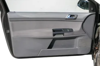 1x VW Polo 9N Türverkleidung Verkleidung Tür vorne links 2/3-Türer Griff Öffner - Bild 1